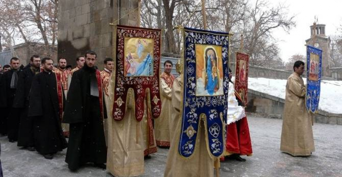 Armenian Church celebrates Christmas commonspace.eu